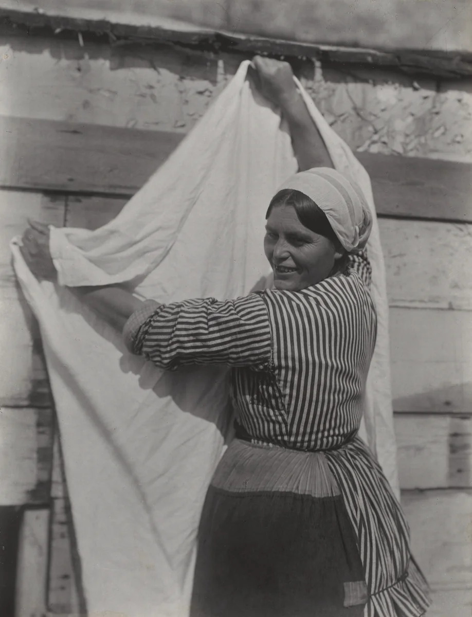 Wash Day, Katwyk by Alfred Stieglitz, photograph, 1894