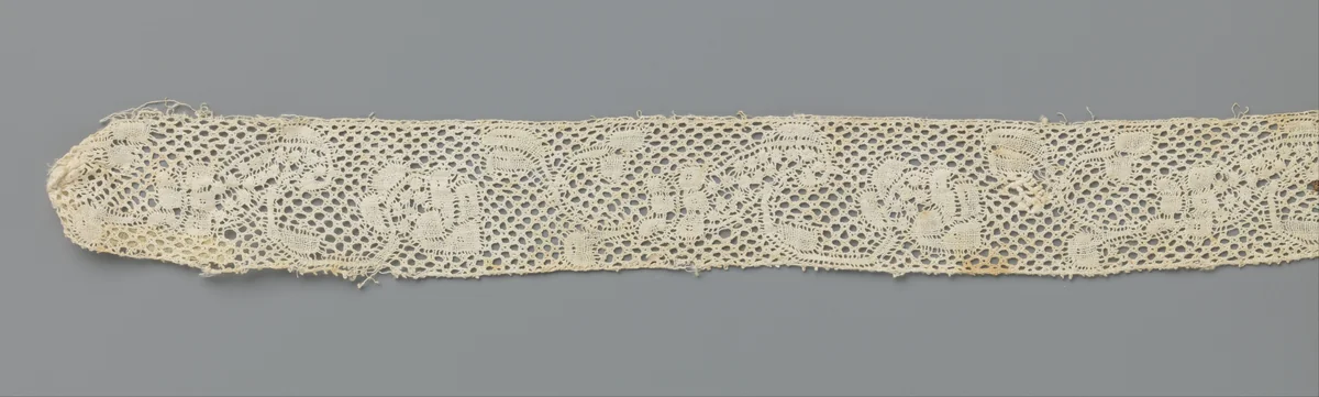 Strook kloskant met losse bloemenranken met reserve by anonymous, other, 1640-1660