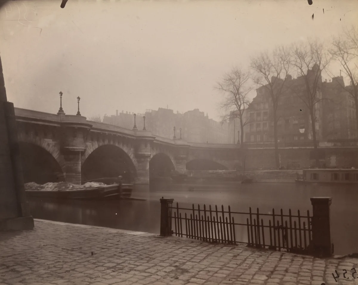 Pont-Neuf by Eugène Atget, photograph, 1925
