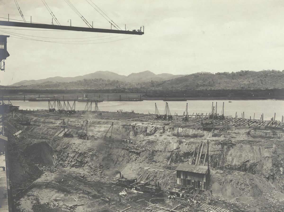 Balboa Terminals. The protection dike for Dry Dock #1. Looking west from Unloader wharf by Unidentified Photographer, photograph, 1916