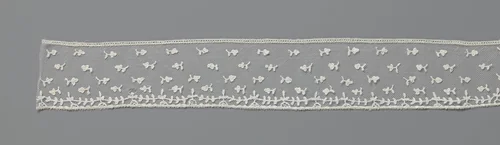 Strook applicatiekant met rijen klaverblaadjes by anonymous, other, 1800-1824