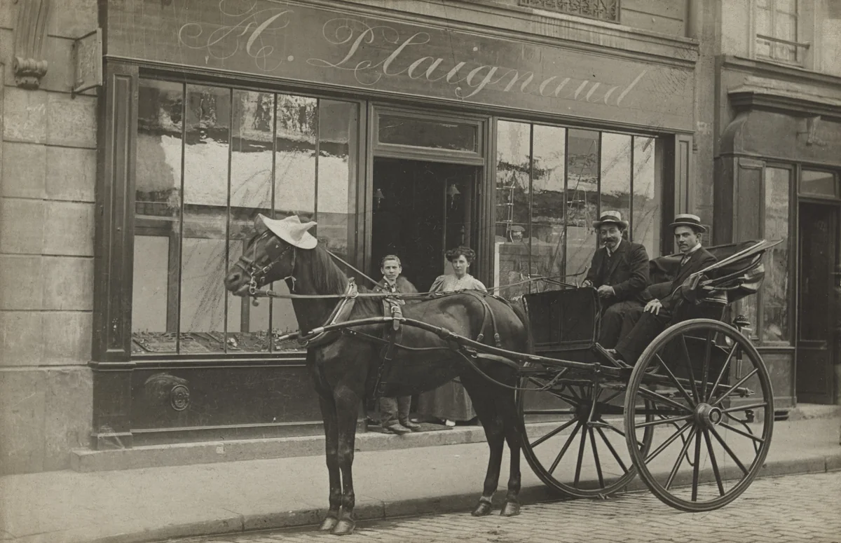 A. Plaignaud, Magasin de cuivres pour ameublement, Paris by Unidentified Photographer, photograph, 1905