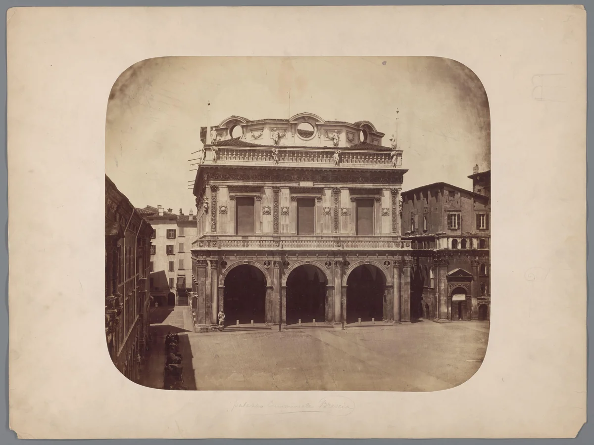 Palazzo Communale te Brescia by Giacomo Rossetti, photograph, 1870