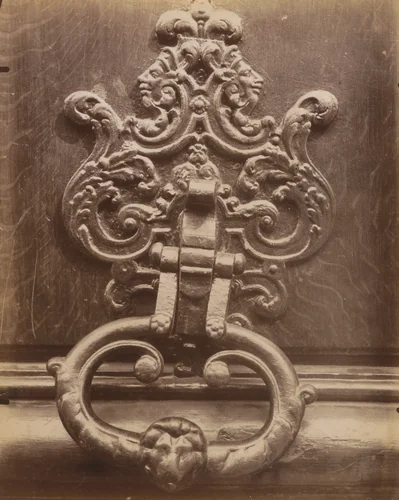 Heurtoir, 3 rue Jacob by Eugène Atget, photograph, 1905