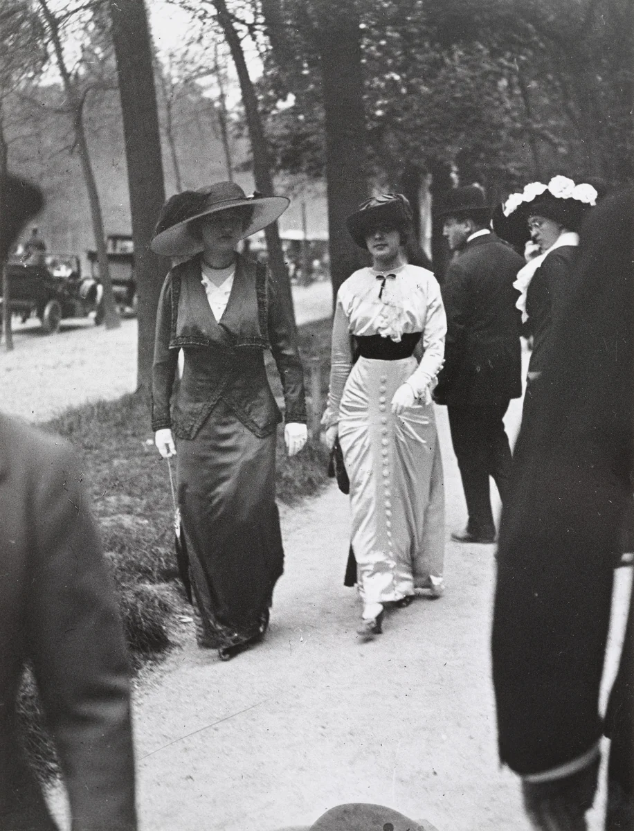 Avenue du Bois de Boulogne, Paris by Jacques-Henri Lartigue, photograph, 1911