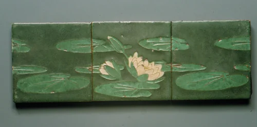 Tile by Grueby Faience Company, artwork, 1894-1911