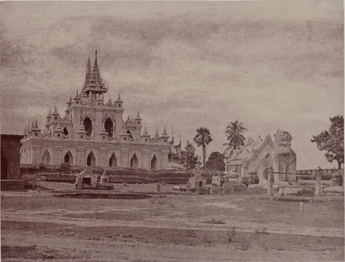 Amerapoora: Sindu Shwe koo Pagoda by Linnaeus Tripe, photograph, 1855