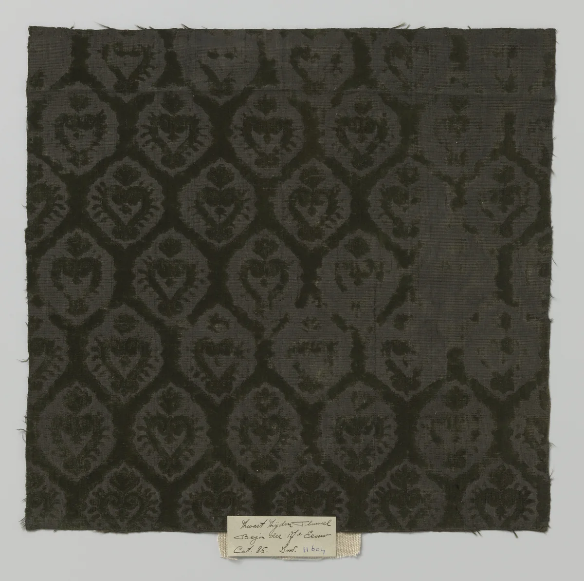 Fragment zijden ciselé fluweel. by anonymous, other, 1600-1625