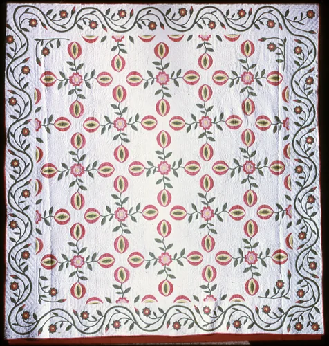 Bedcover in "Pomegranate" Pattern by United States, textile, 1830-1850
