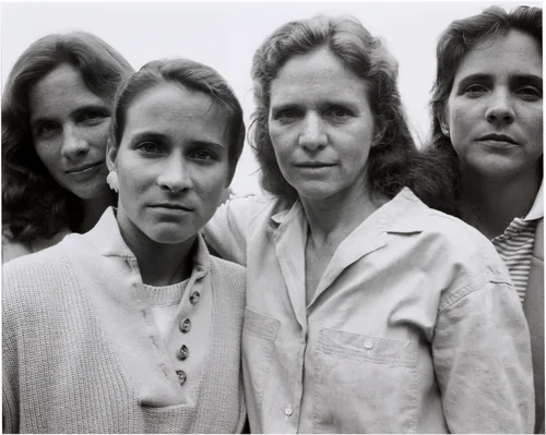 The Brown Sisters, Chattam, Massachusetts by Nicholas Nixon, photograph, 1987