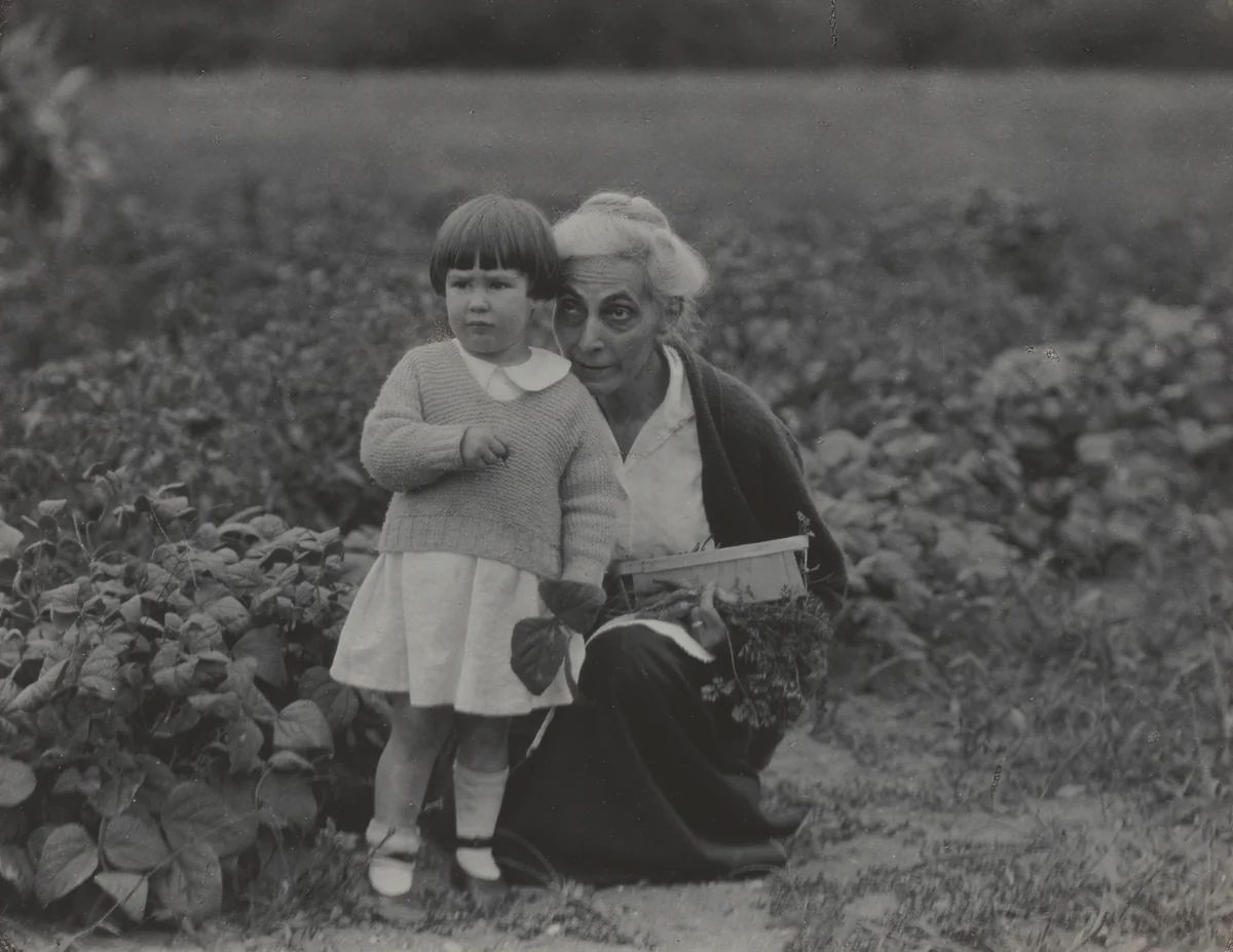 Yvonne Boursault and Katherine Herzig by Alfred Stieglitz, photograph, 1923