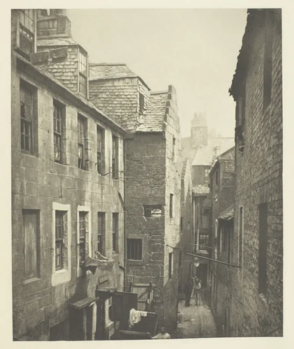 Close No. 122 Saltmarket by Thomas Annan, photograph, 1868