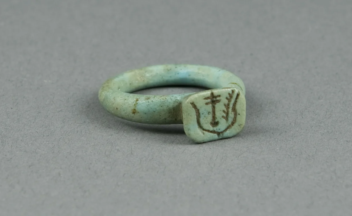 Ring: Bezel inscribed "Happy New Year" by Egyptian, metalwork, -664--525
