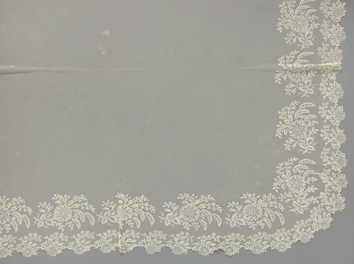 Doopsluier van naaldkant op tule (applicatiekant) by anonymous, textile, 1835