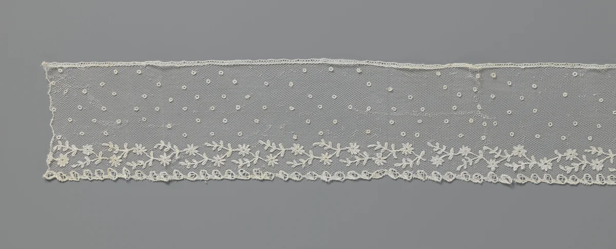 Strook applicatiekant met rozetbloempjes aan liggende bladrank by anonymous, other, 1800