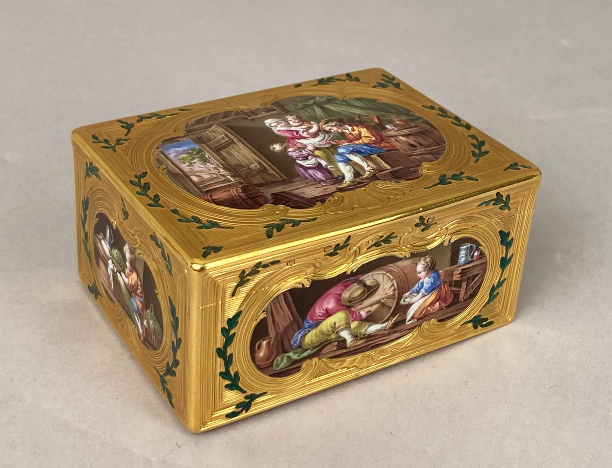 Snuffbox by Jean Ducrollay, metalwork, 1757-1758