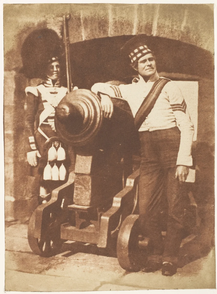 The Porthole / Sergeant and Private of the 42nd Gordon Highlanders, Edinburgh Castle by Hill and Adamson, photograph, 1843-1847