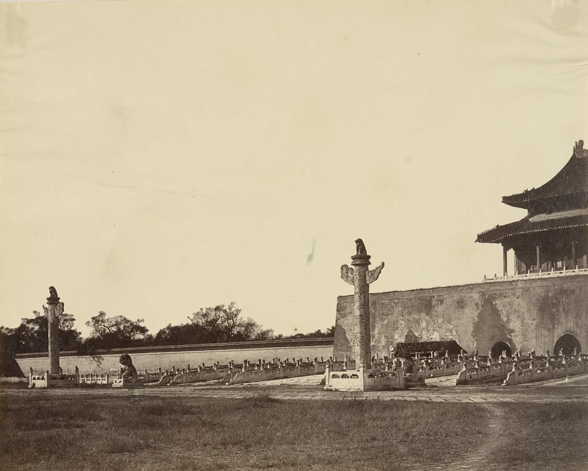 Entrance to Winter Palace in Peking by Felice Beato, photograph, 1860