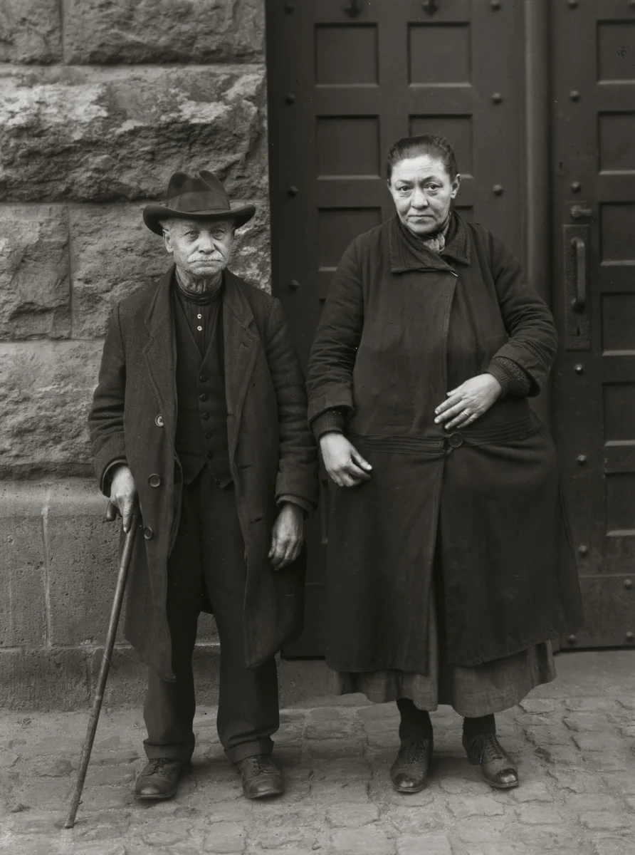 Beggars, Married Couple by August Sander, photograph, 1928