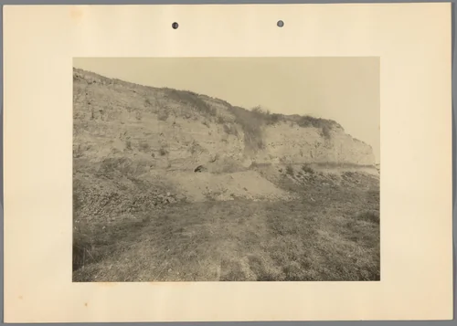 Zijaanzicht van een terp bij Tószeg by Albert Egges van Giffen, photograph, 1928