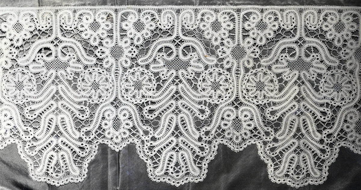 Flounce or Border by Germany, Hungary or Yugoslovia, textile, 1850-1900
