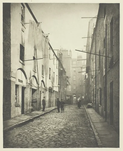 Broad Close No. 167 High Street by Thomas Annan, photograph, 1868