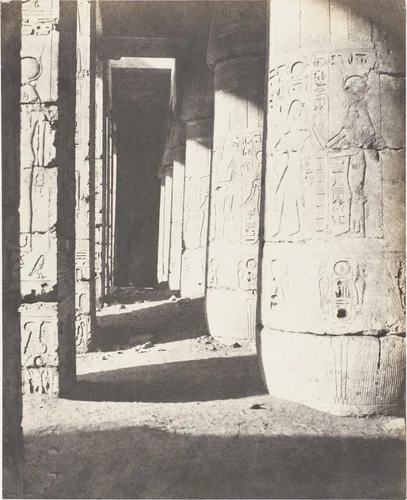 Médînet-Abou (Thèbes), Constructions Postérieures - Deuxieme Cour - Galerie Nord-Ouest by Félix Teynard, photograph, 1851-1852