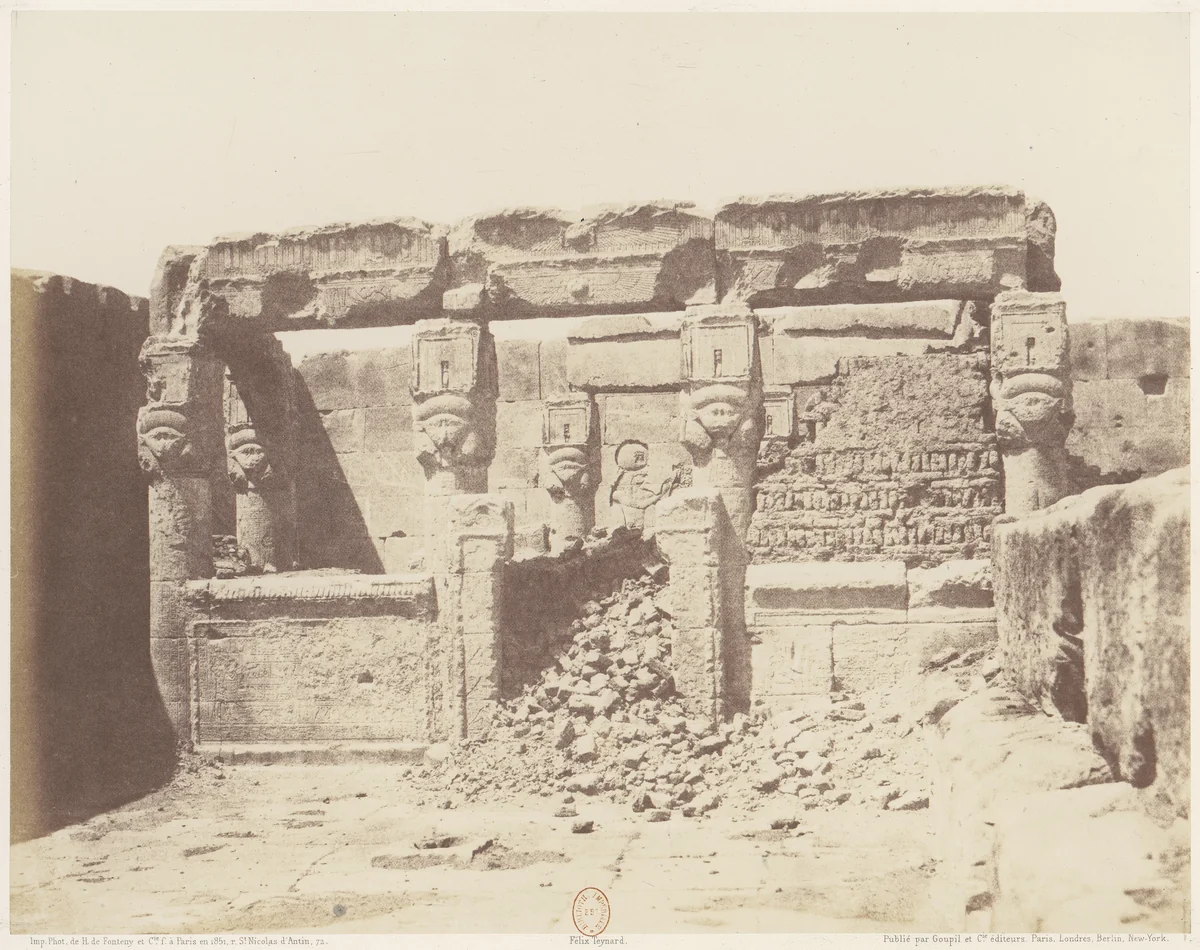 Dendérah (Tentyris), Temple d'Athôr - Sanctuaire Placé a l'Angle Sud-Ouest de la Plateforme Inférieure by Félix Teynard, photograph, 1851-1852