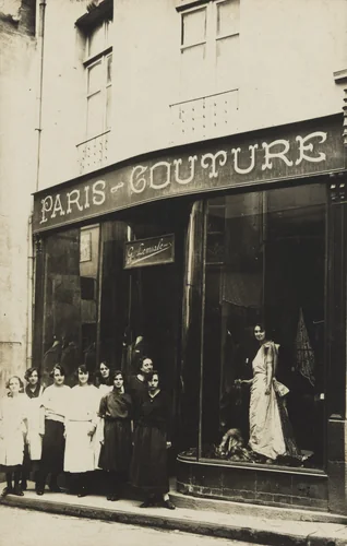 Paris by Unidentified Photographer, photograph, 1915