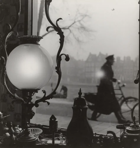Untitled by Emmy Andriesse, photograph, 1945