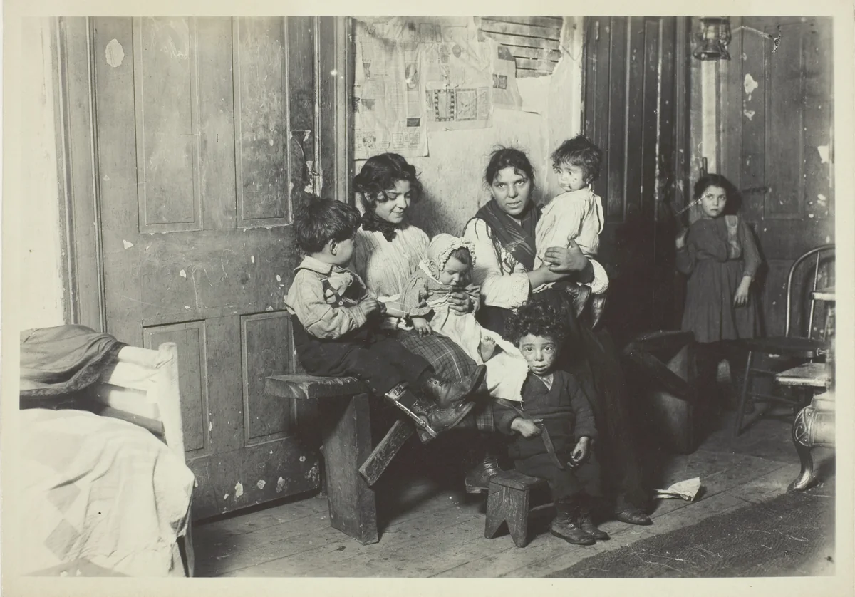 Italian Family, Chicago by Lewis Wickes Hine, photograph, 1910