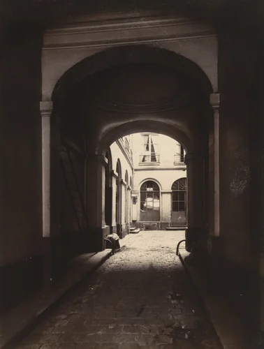 3 Rue des Prouvaires by Eugène Atget, photograph, 1913
