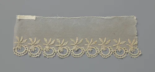 Strook applicatiekant met hangende bloemen langs de onderrand by anonymous, other, 1825-1849