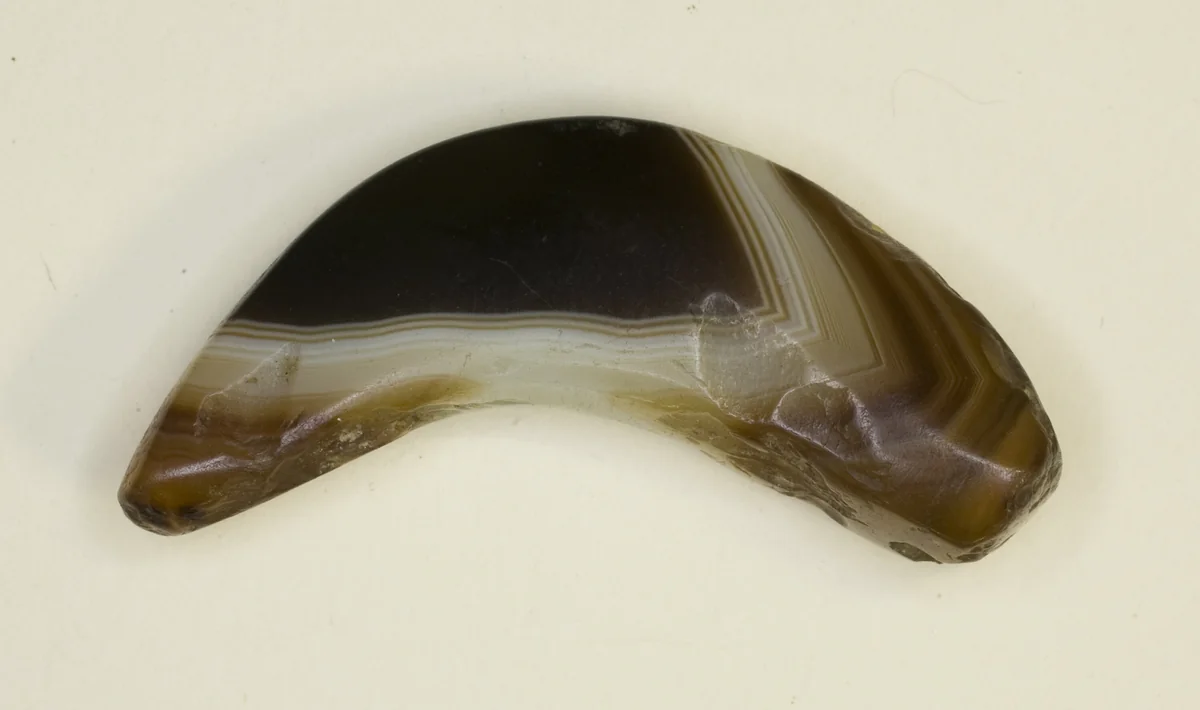 Amulet of a Claw by Egyptian, metalwork, -1550--664