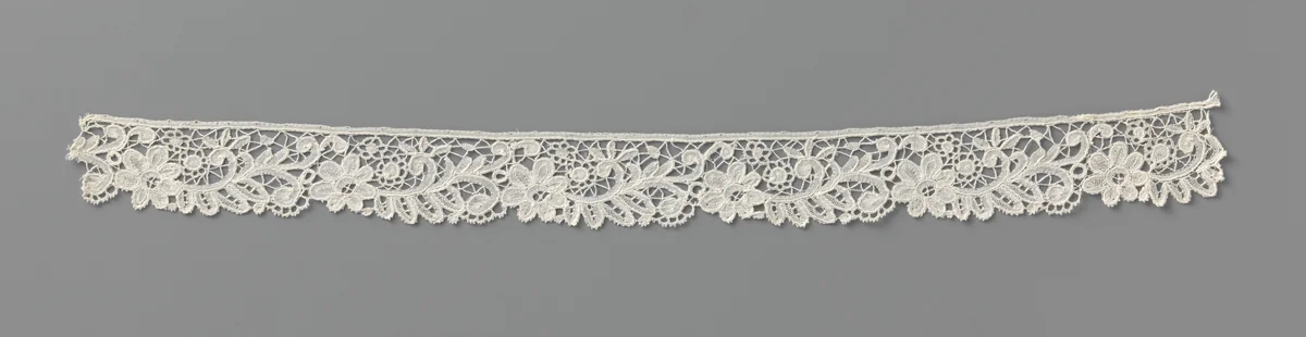 Strook kloskant met voluutranken en rozetjes by anonymous, other, 1875-1899