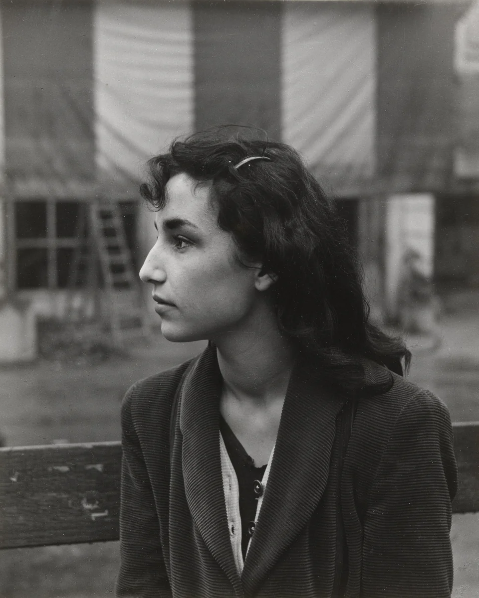 Meisje in Arles by Emmy Andriesse, photograph, 1950