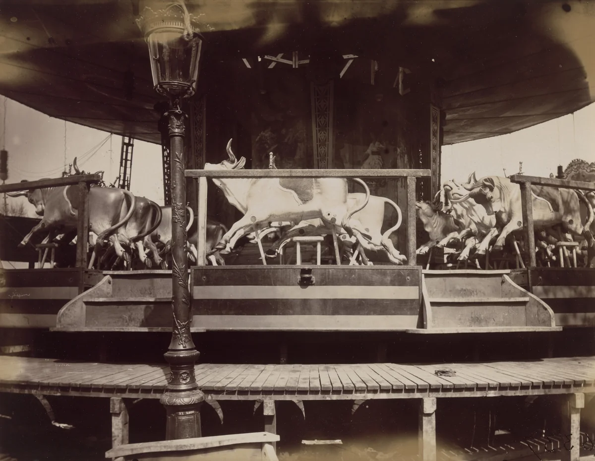 Fête du Trône by Eugène Atget, photograph, 1922