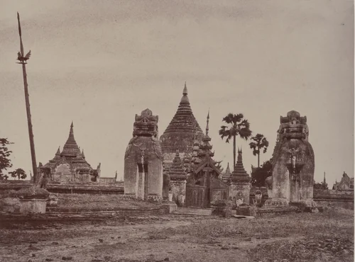 Pugahm Myo: Entrance to the Shwe Zeegong Pagoda by Linnaeus Tripe, photograph, 1855