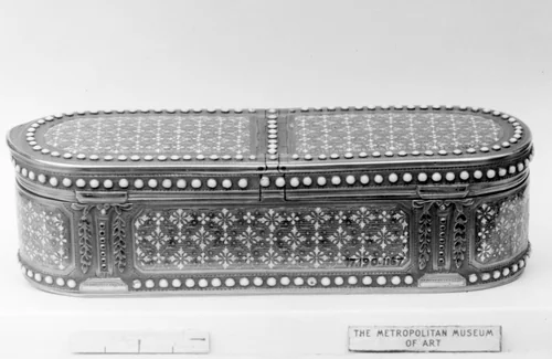 Snuffbox by Pierre-Innocent Zurich, metalwork, 1782