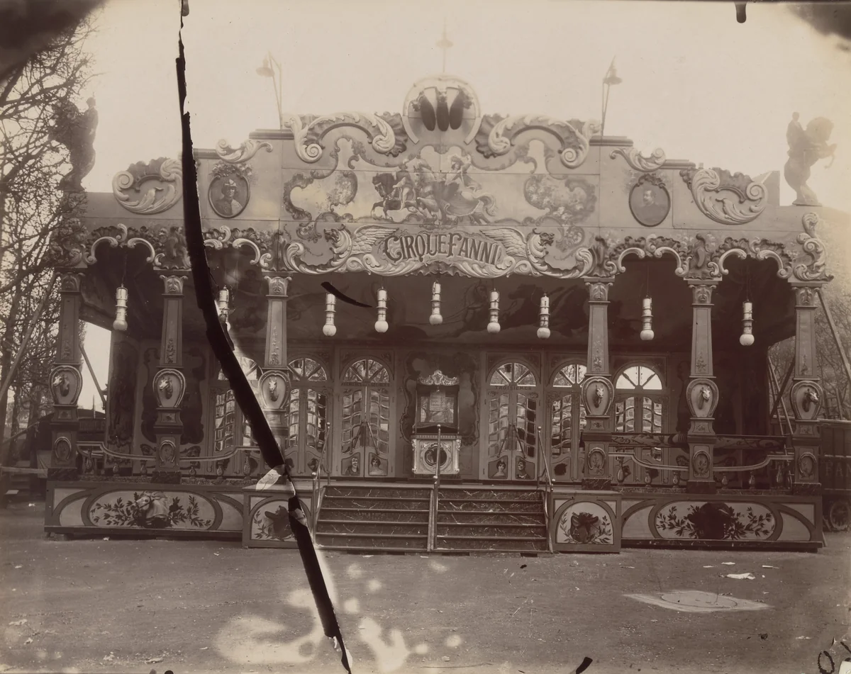Fête de Vaugirard by Eugène Atget, photograph, 1925