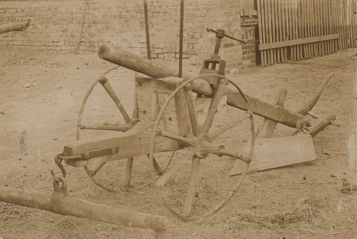 Charrue by Eugène Atget, photograph, 1900