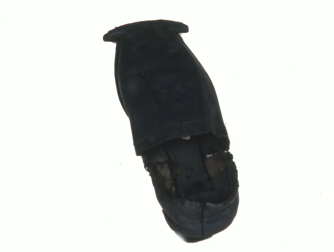 Shoe by England, textile, 1601-1700