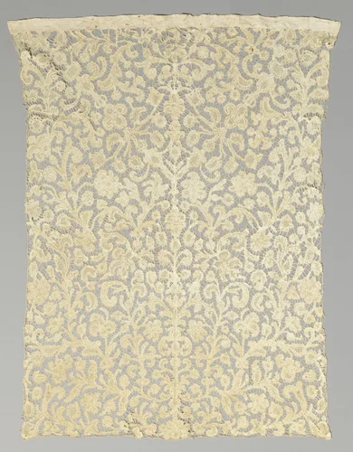 Voorspelddoek of kerkvaan van kloskant met kandelabermotief by anonymous, other, 1675-1699