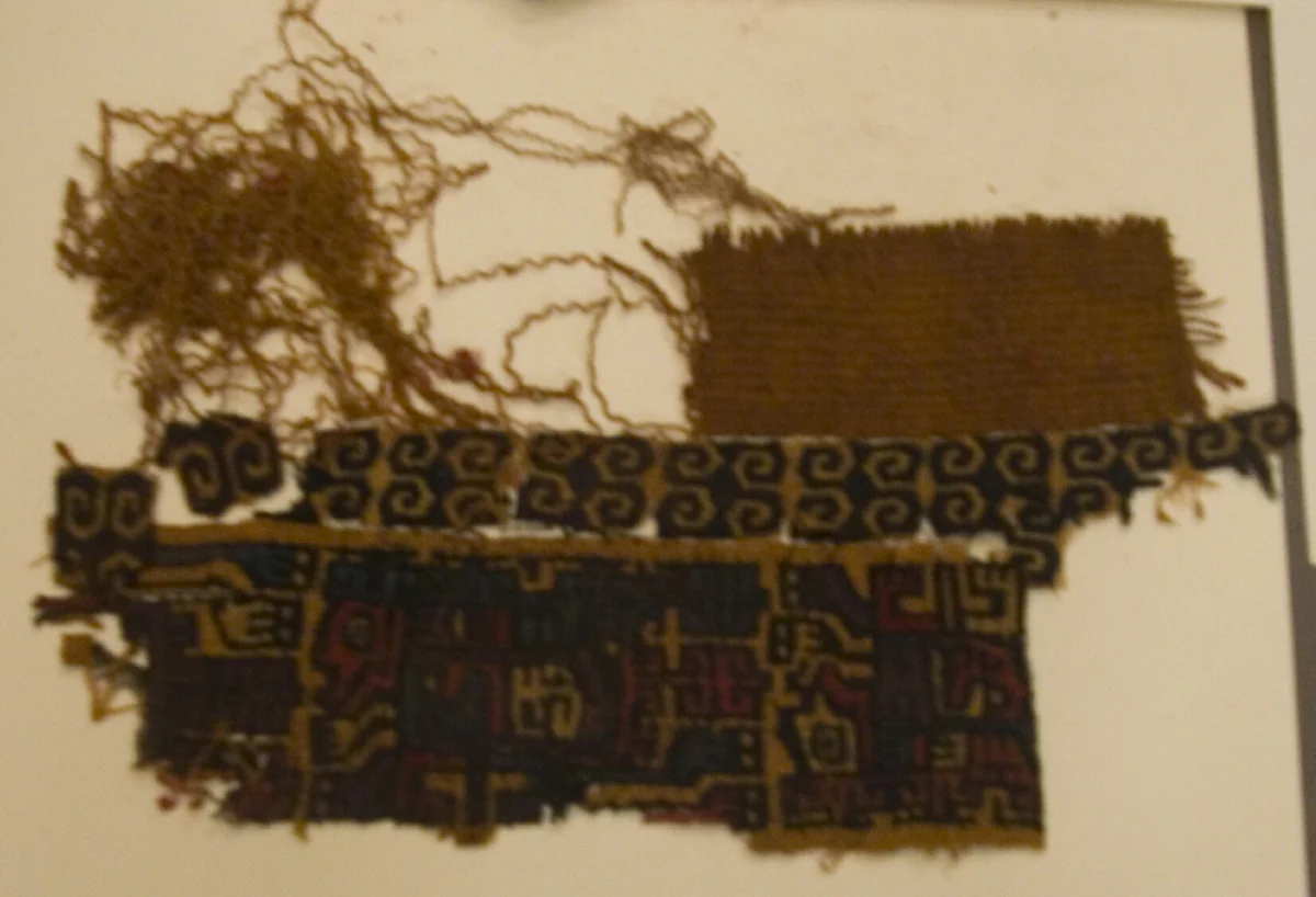 Fragment by Nazca-Wari, textile, 700-900