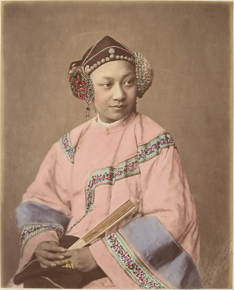 Fille de Sootchow (Suzhou Girl) by Raimund von Stillfried, photograph, 1870-1879
