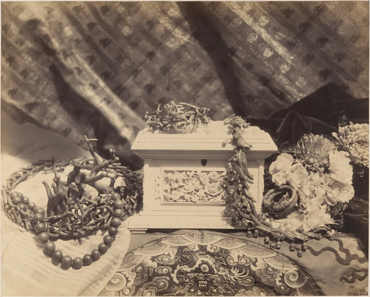 Chinese Jewel Casket by Roger Fenton, photograph, 1860