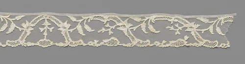 Strook naaldkant met symmetrisch patroon van s-vormige sierbanden en irissen by anonymous, other, 1760-1770