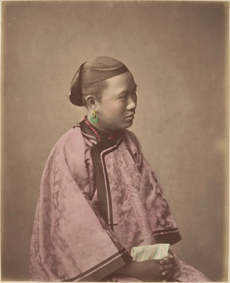 Fille de Shanghai by Raimund von Stillfried, photograph, 1870-1879