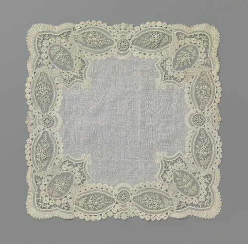 Zakdoek met rand van gemengde kant met klokvormige hoekreserves by anonymous, textile, 1875-1899