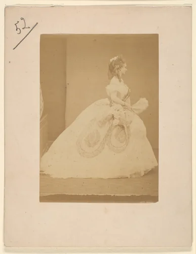 Le noeud de dentelle. "Ritrosetta" by Pierre-Louis Pierson, photograph, 1860-1869